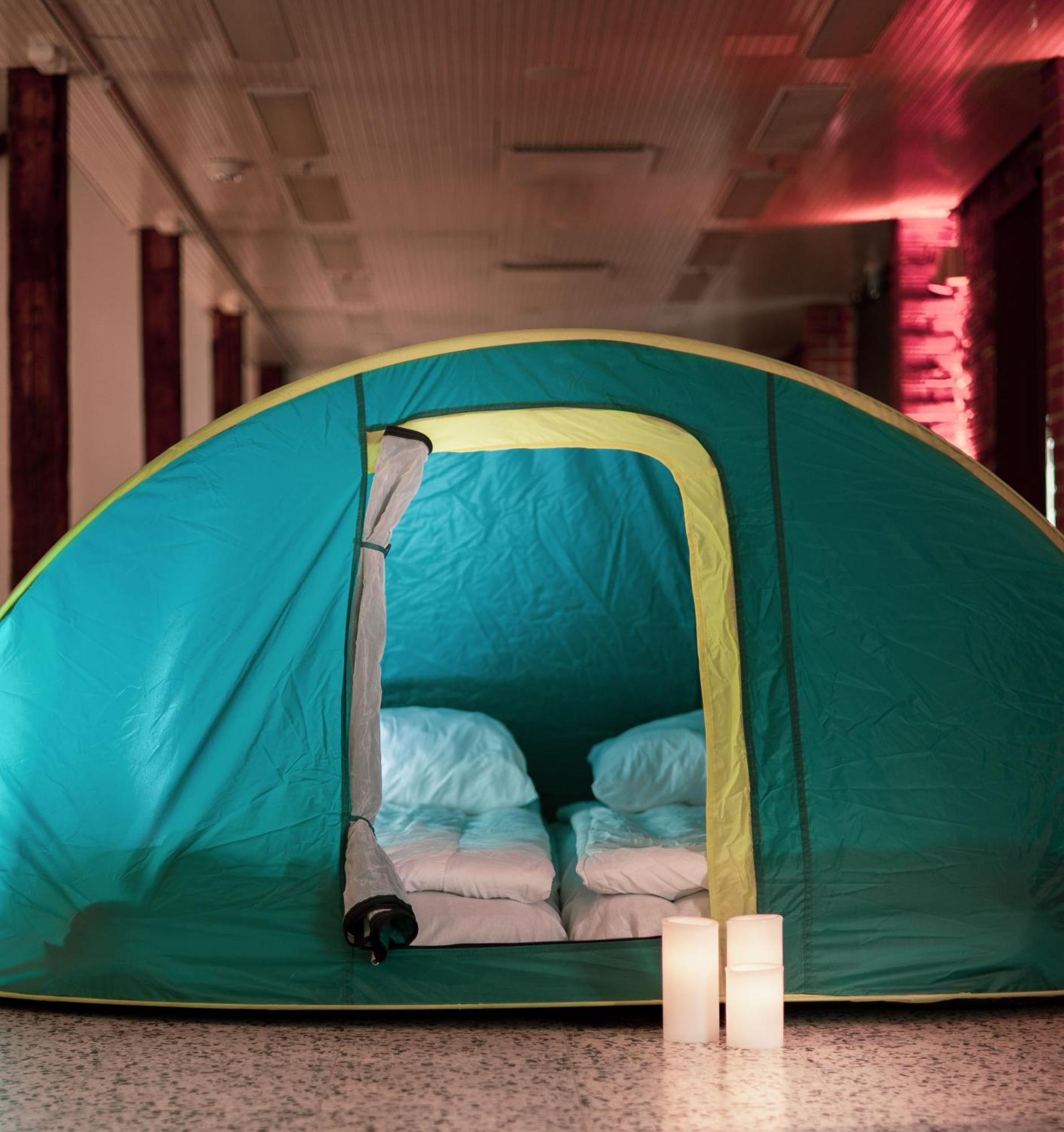 Indoor Camping Helsinki Hotel Buitenkant foto