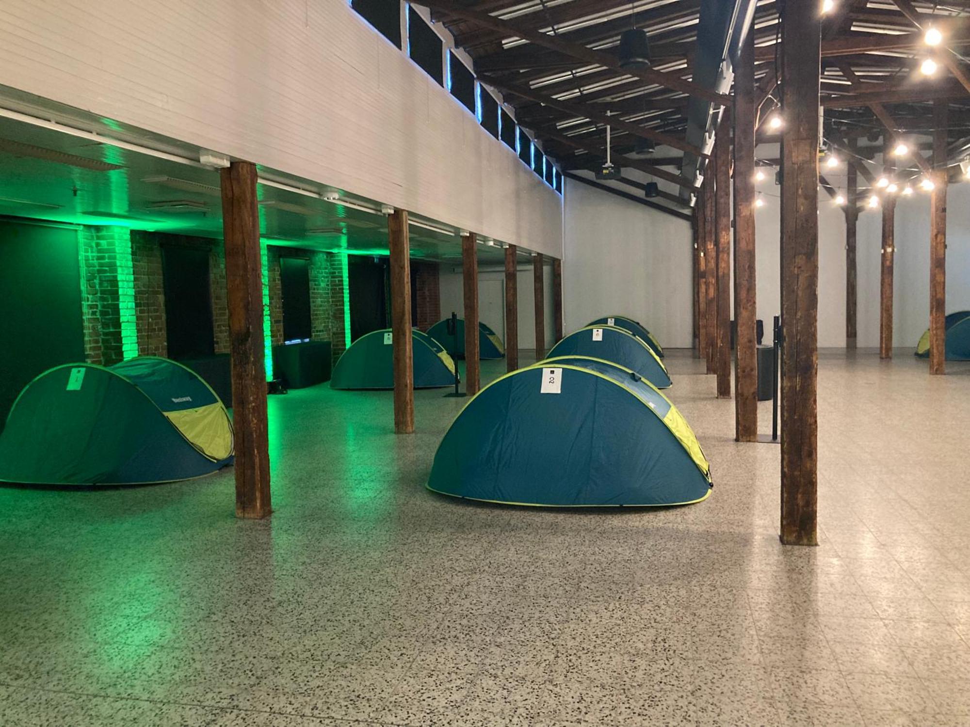 Indoor Camping Helsinki Hotel Buitenkant foto